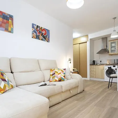 -malagasunapts-cervantes Pool&parking Apartment Malaga